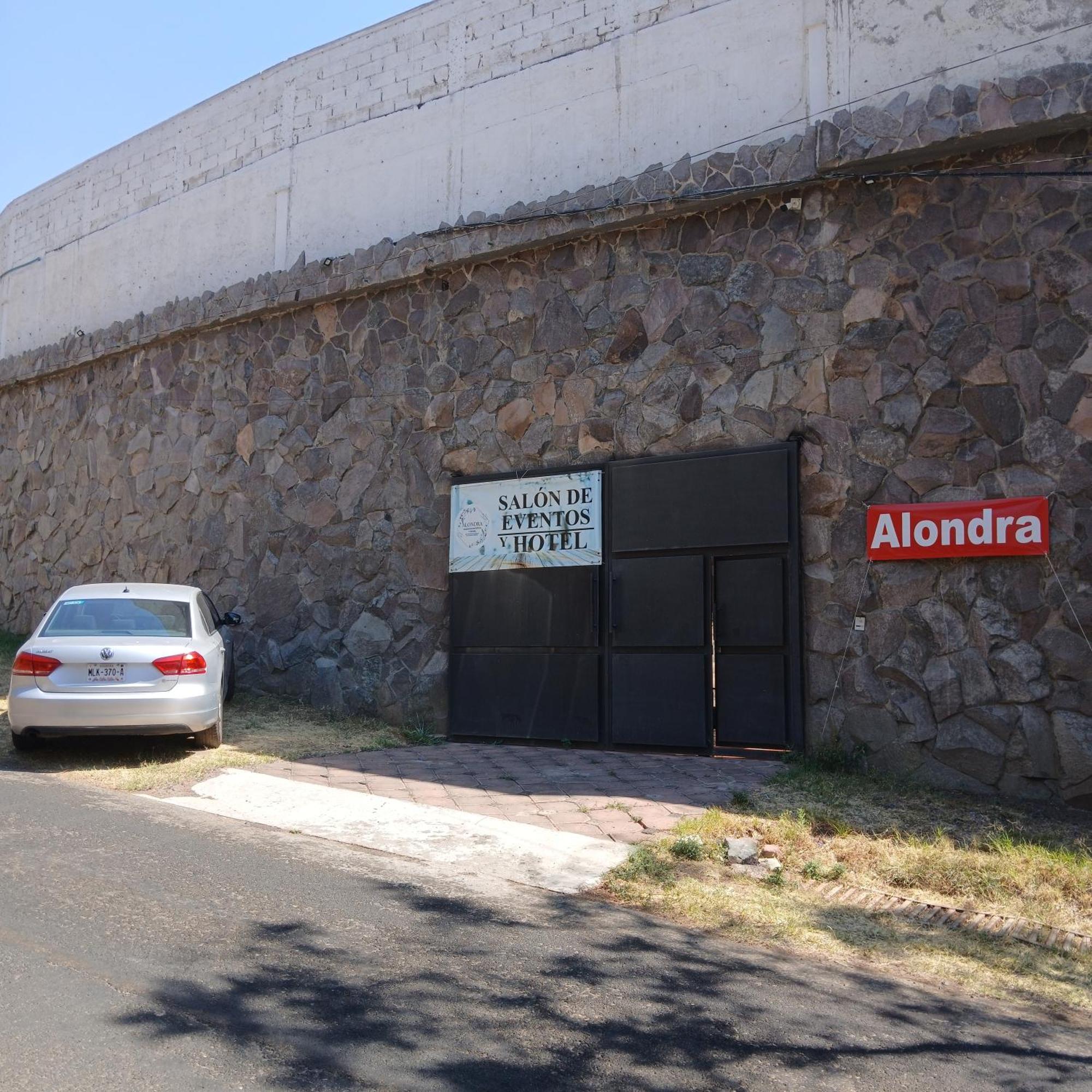Hotel Alondra Los Laureles Bagian luar foto